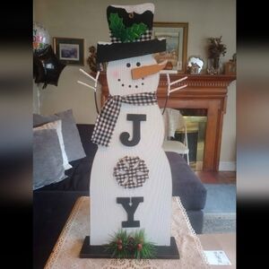 Elegant Tall Wooden Snowman Wall Mirror! Pics Came Out Tiny For Some Odd Reason?